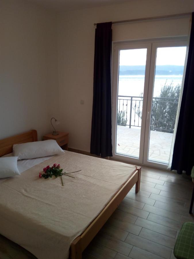 Apartment On The Beach Lokva Rogoznica Exterior foto